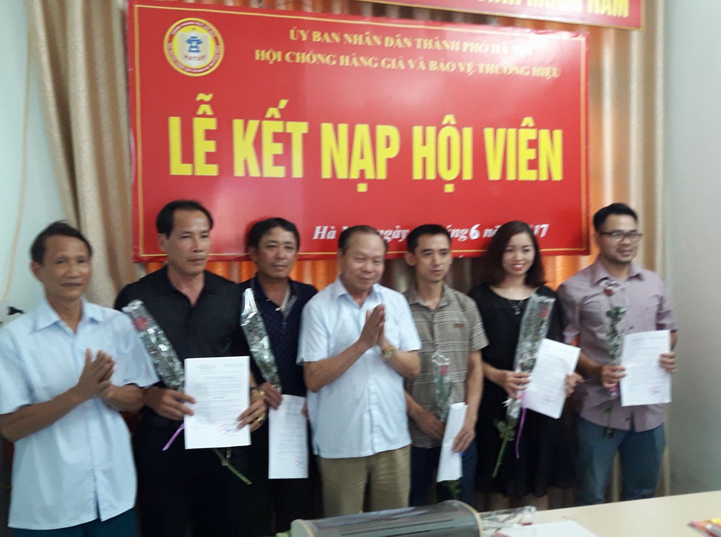 Hội Chống hàng giả và bảo vệ thương hiệu TP Hà Nội tổ chức Lễ kết nạp cho 8 hội viên mới